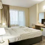 Family Jupiter Hotel 3*