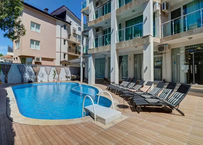 Family Hotel Jupiter Hotel 3*