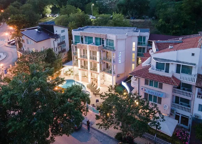 Family Hotel Jupiter Hotel 3*